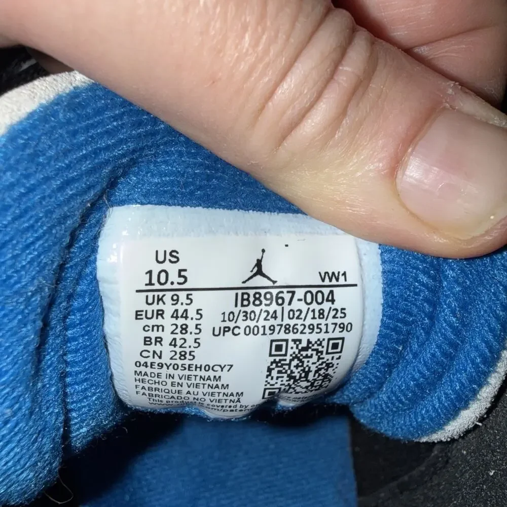 Size 10.5 - Air Jordan 3 Retro OG Rare Air LEP